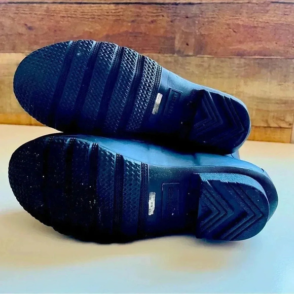 Unisex Hunter Kids' Original Matte Waterproof Buckle Strap Rain Boots (Youth) - Picture 6 of 7